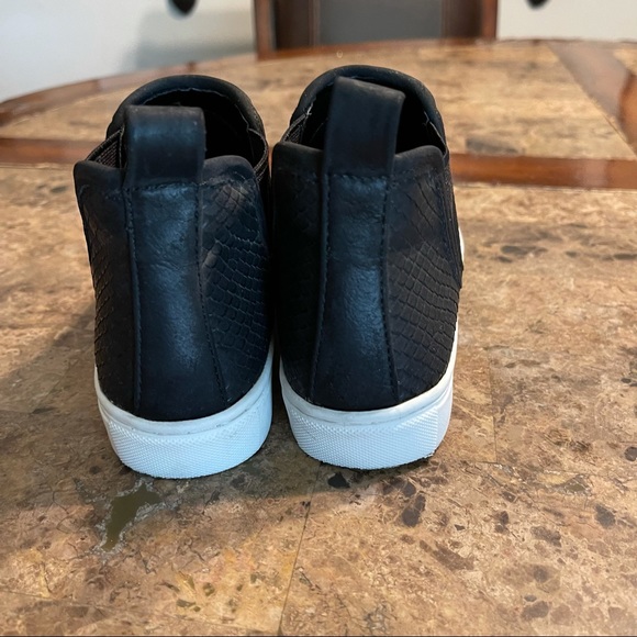 Stylish tennis - Picture 2 of 4